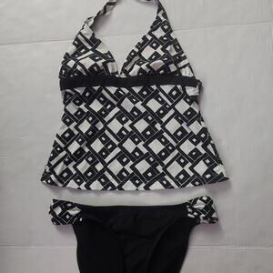 JAG Two Piece Geometric Halter Black/White Bikini S Resortwear Vacation Casual